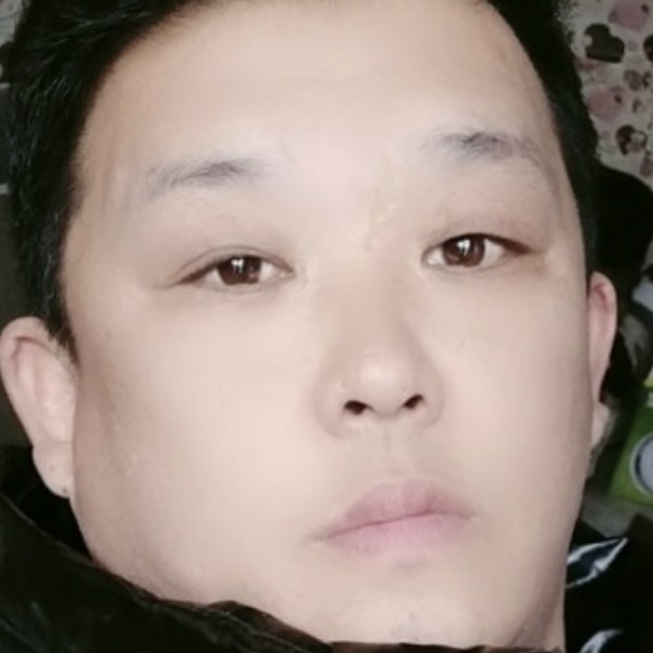 小兔子爱寒冷的照片