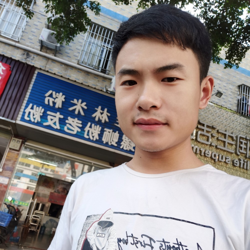 灵巧深拥冬瓜的照片