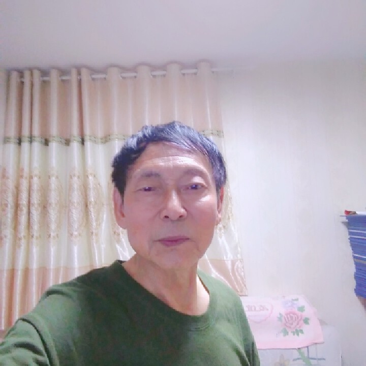 过客保卫复杂的照片