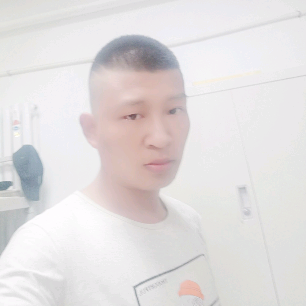 Ay羽心的照片