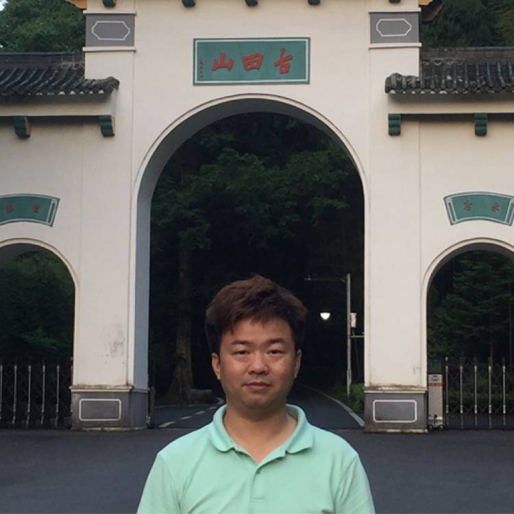 覀维的照片