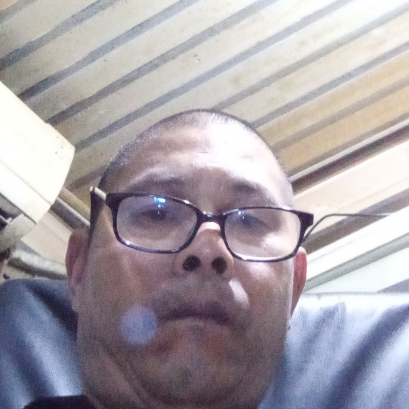 蜗牛俊秀恩爱的照片