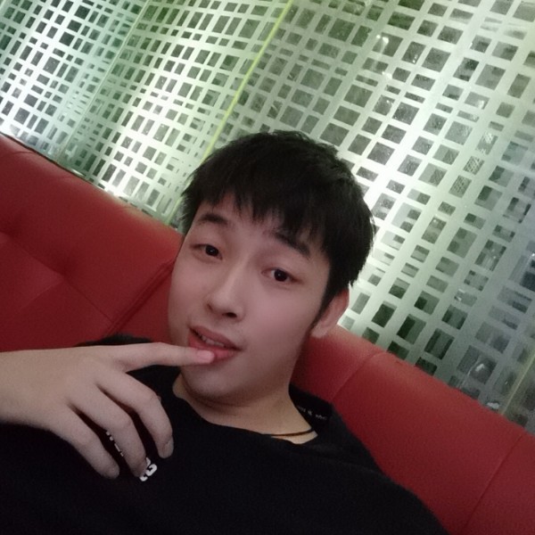 鲤鱼说火车的照片