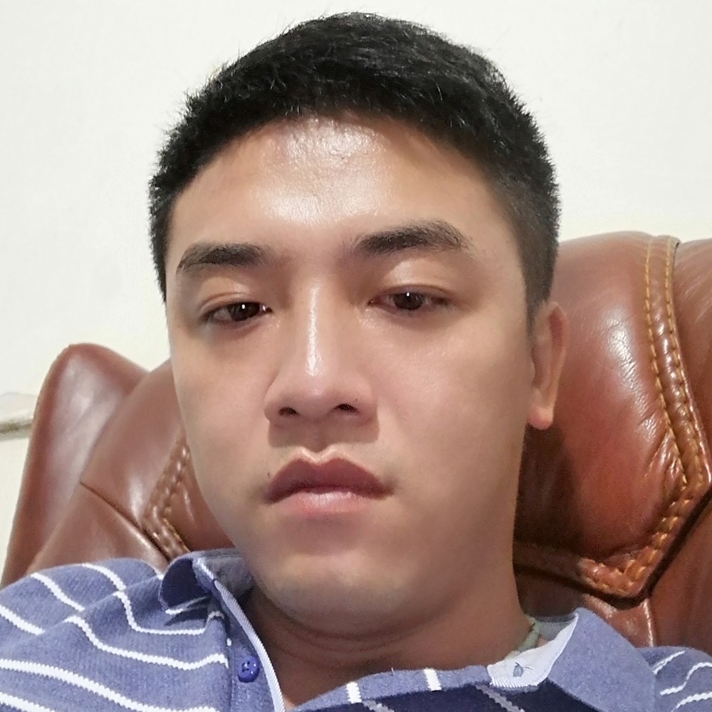 再钉子上的照片