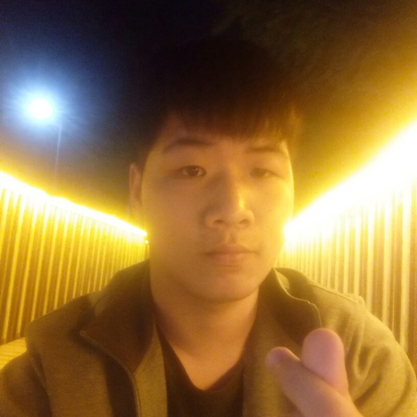冷丶的照片