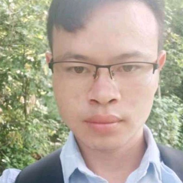 酷酷保卫河马的照片