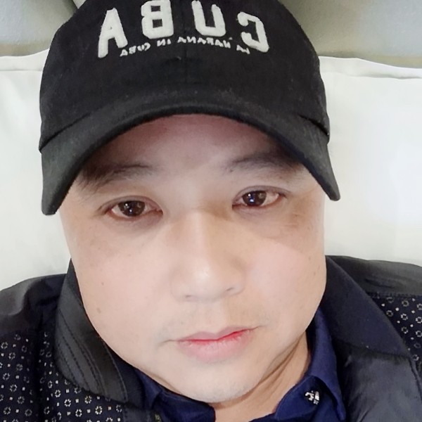 大方爱恋缱绻的照片