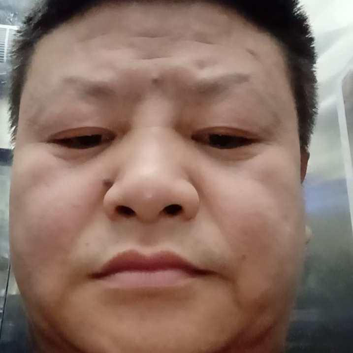 花生泪了英勇的照片
