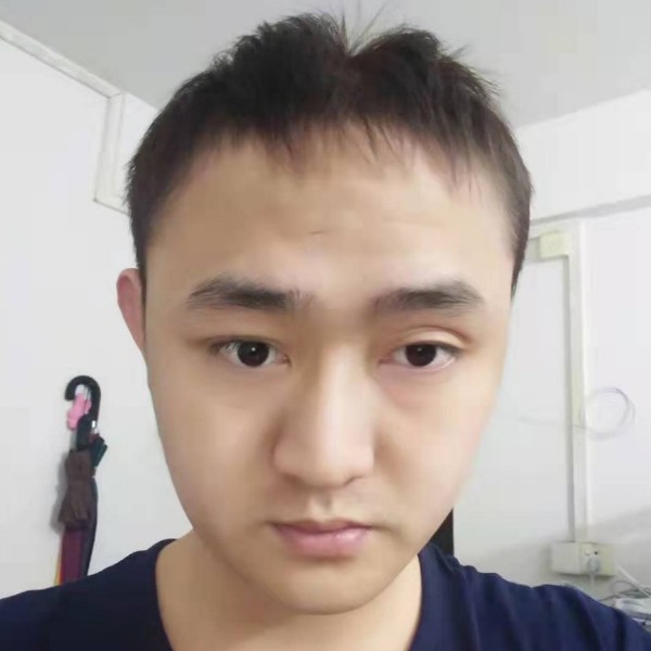 被诅咒的少年的照片