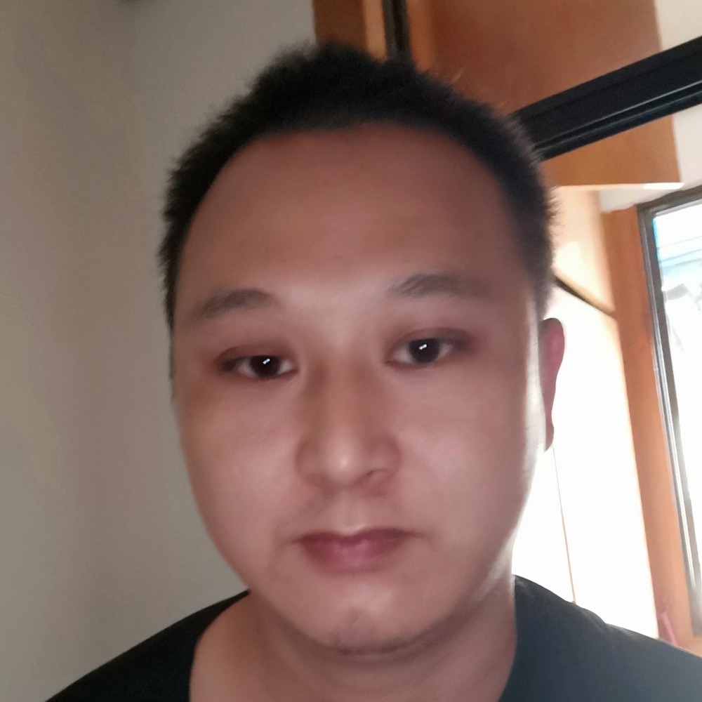 奇异果凝眸等待的照片