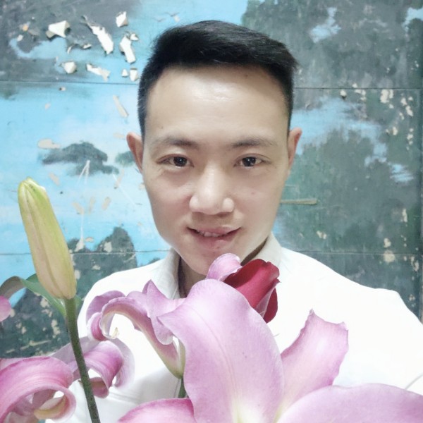 受尽伤害仍信真爱的照片