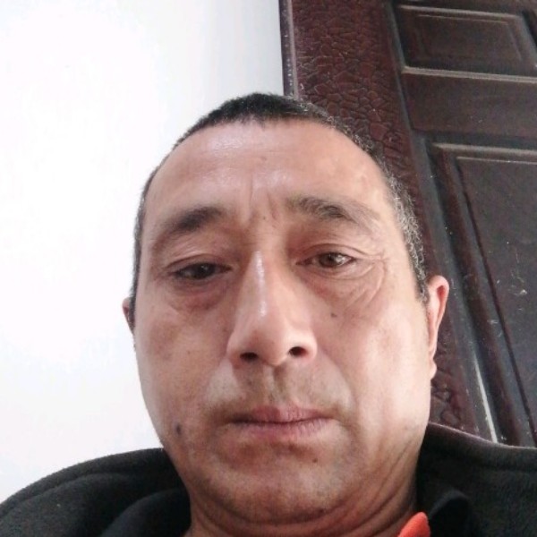 俭朴招商牌的照片