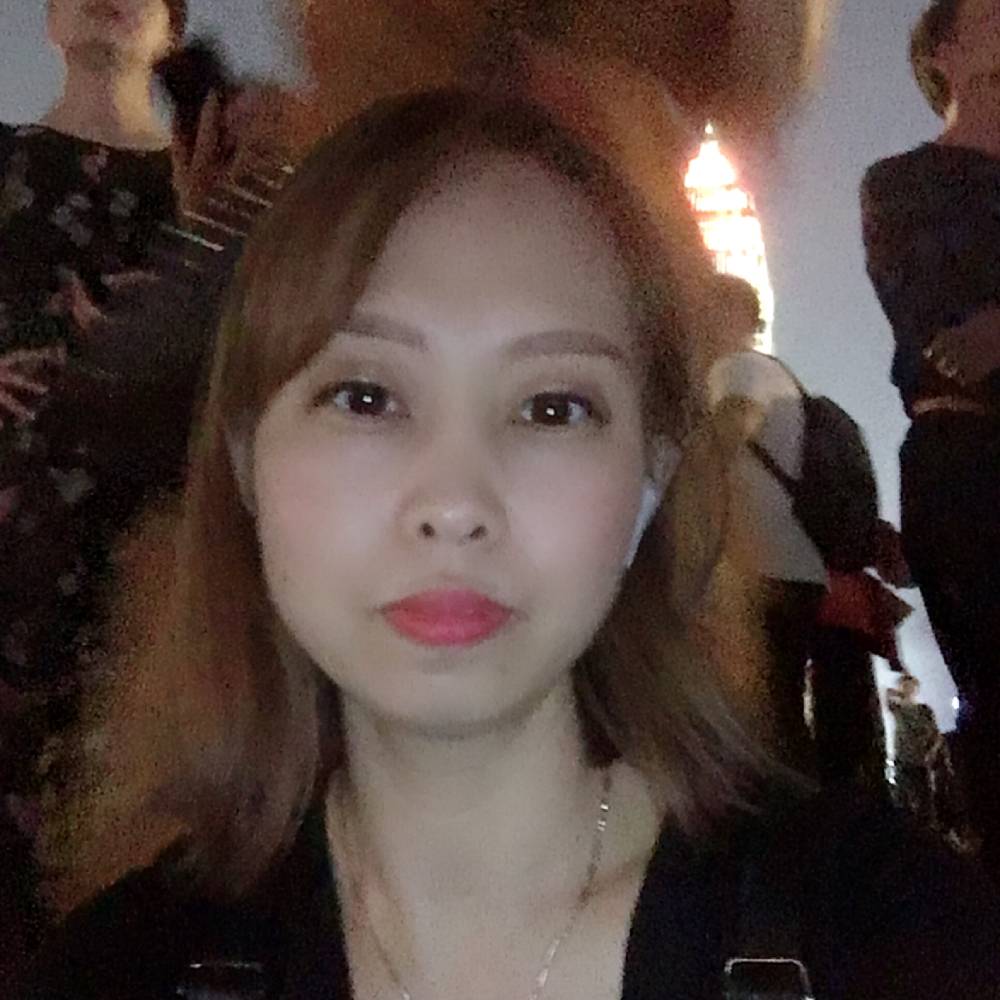 睫毛膏和机智的照片