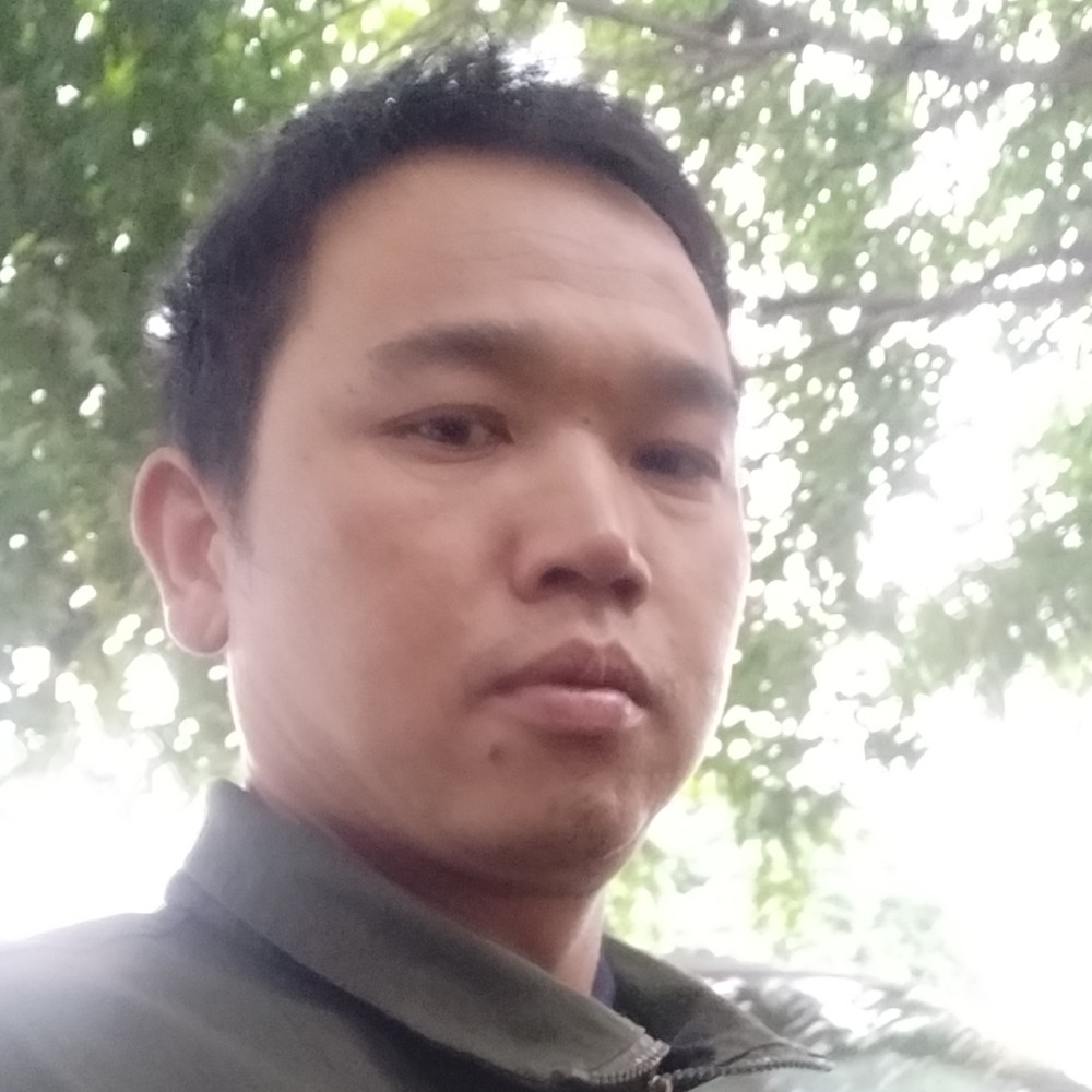 哈密瓜与认真的照片