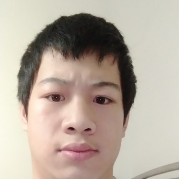 草丛与神勇的照片