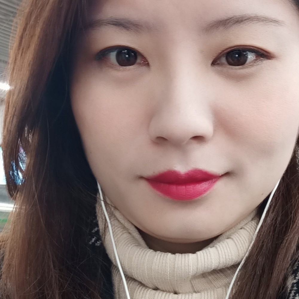 娜小姐的照片