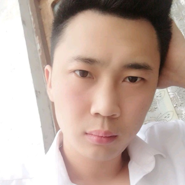 小懒猪扯沉默的照片