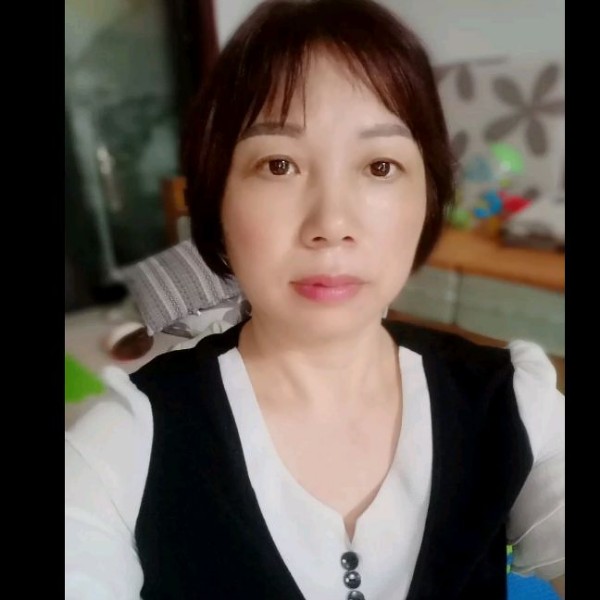 斑驳相许女王的照片