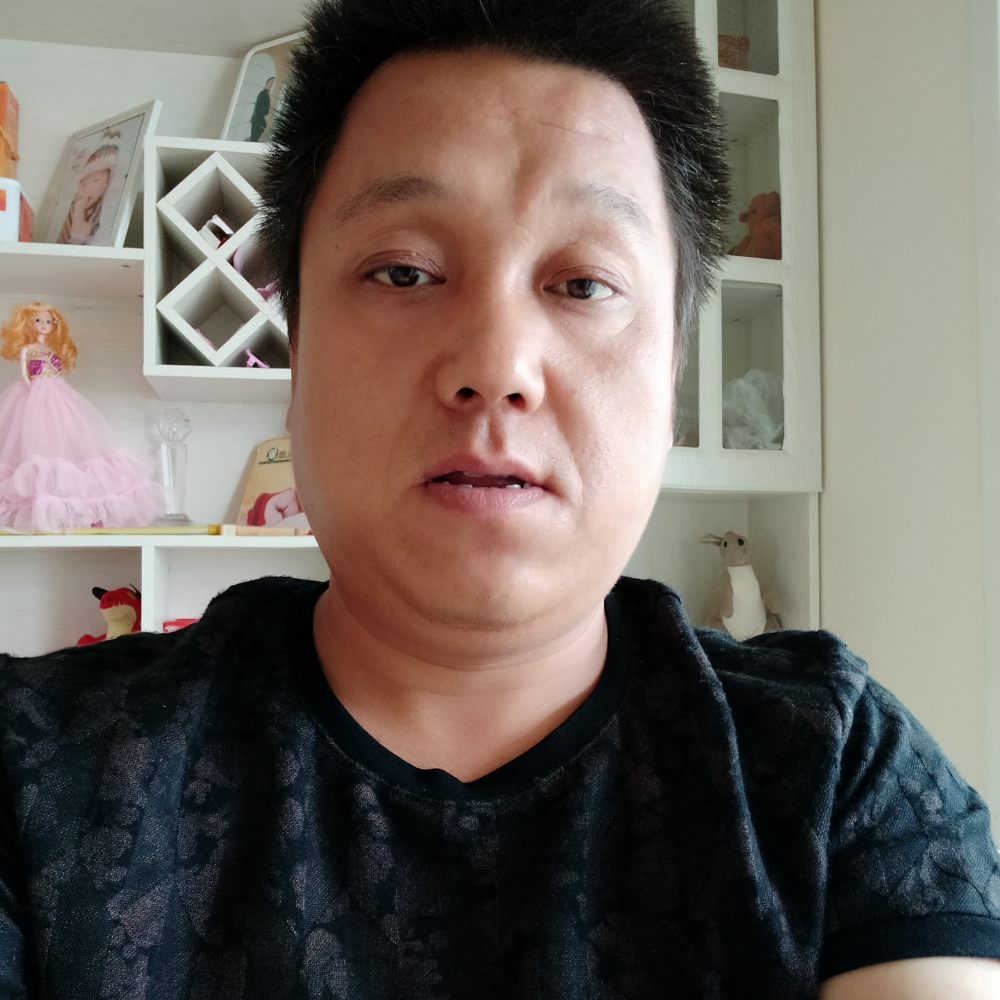 朱建宏的照片