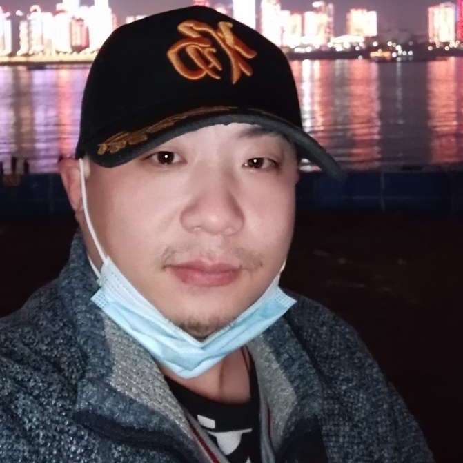 明亮迎红酒的照片