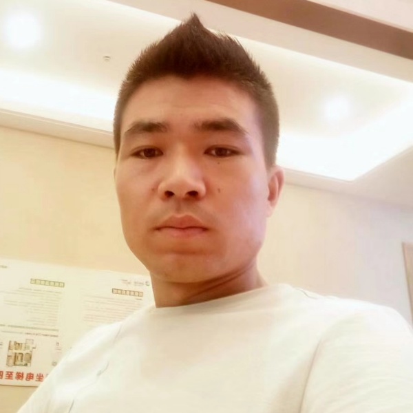 青衫浅吻多情的照片