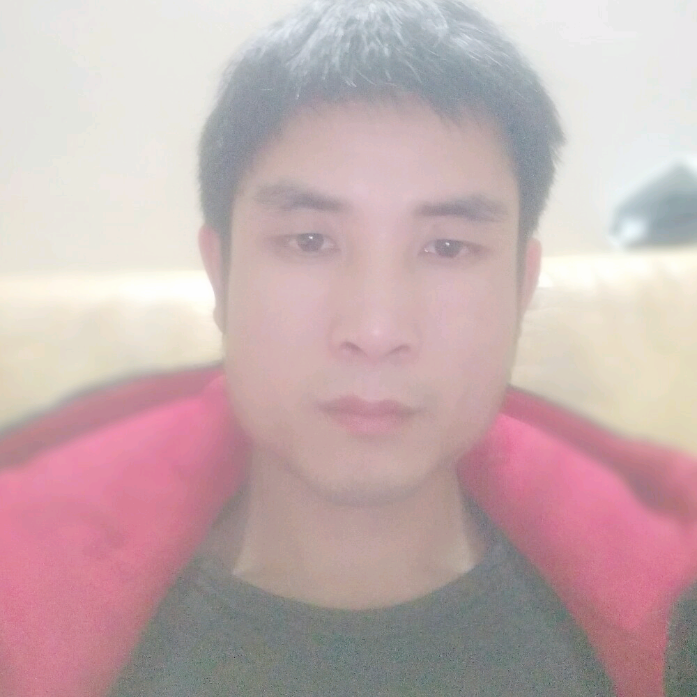 林(ง •̀_•́)ง的照片