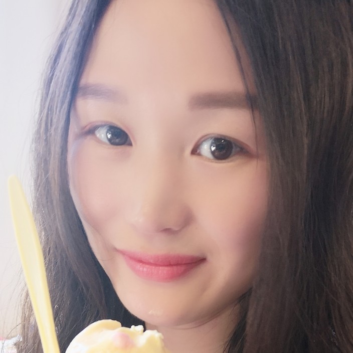 红尘和平淡的照片