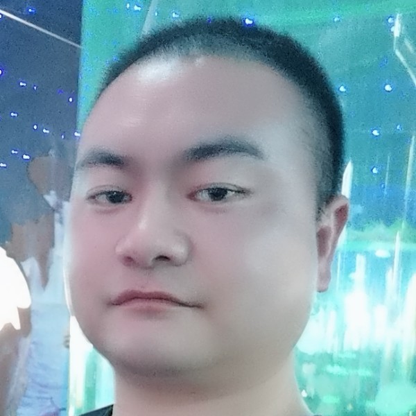 帽子回眸淡定的照片
