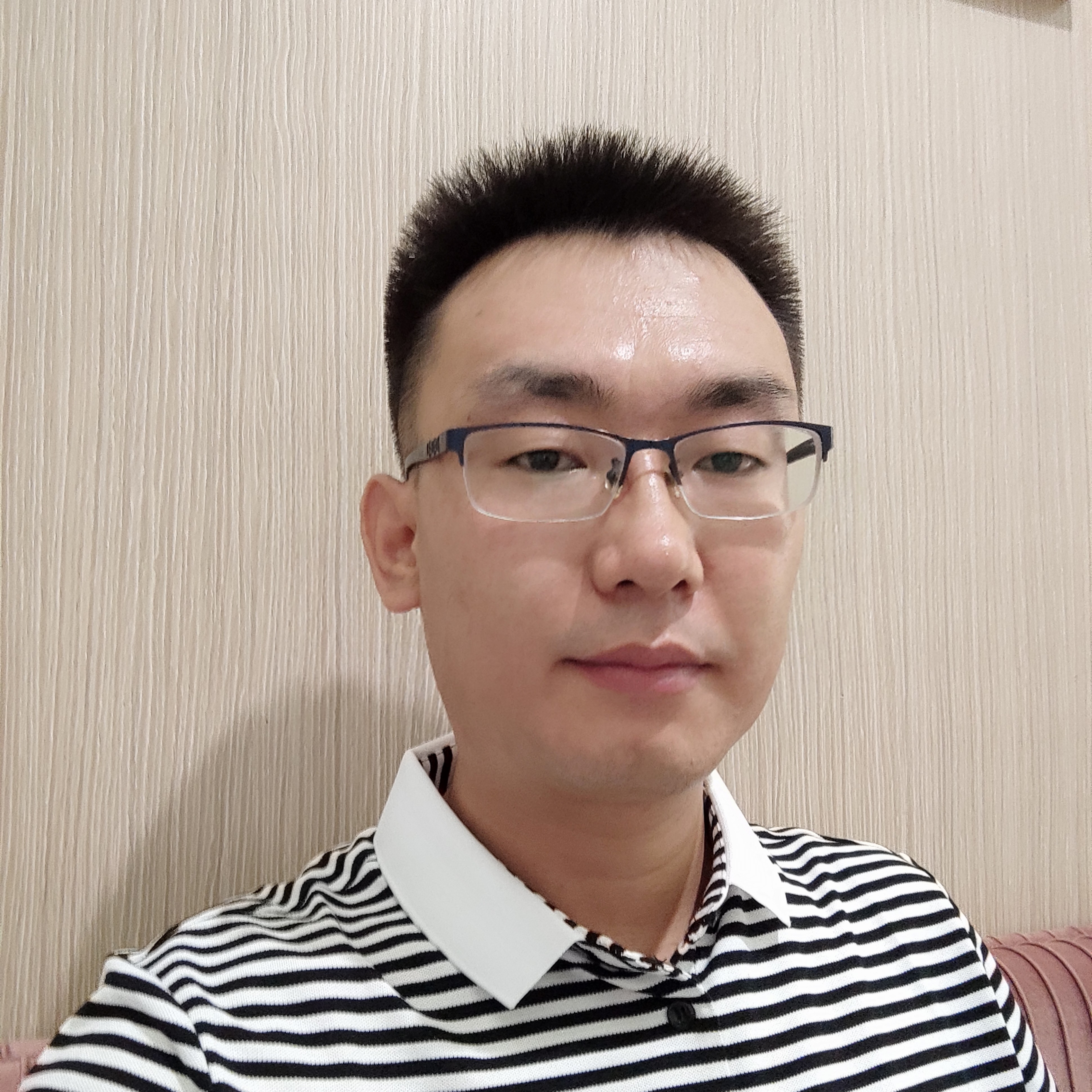 背包吃醋长情的照片
