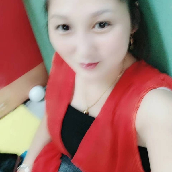 杨钰莹的照片