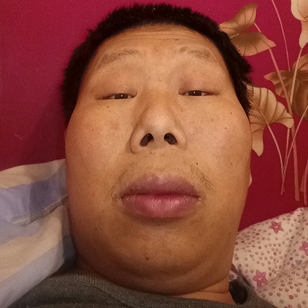 薛龙友的照片