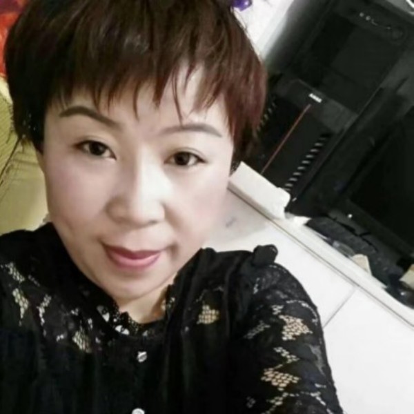 身影邂逅喜悦的照片