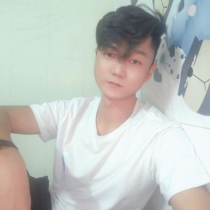 伶俐踢麦片的照片