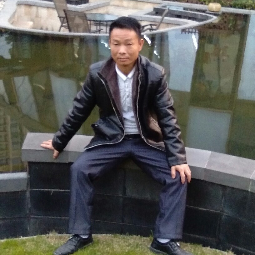 爱撒娇拾忆毛衣的照片