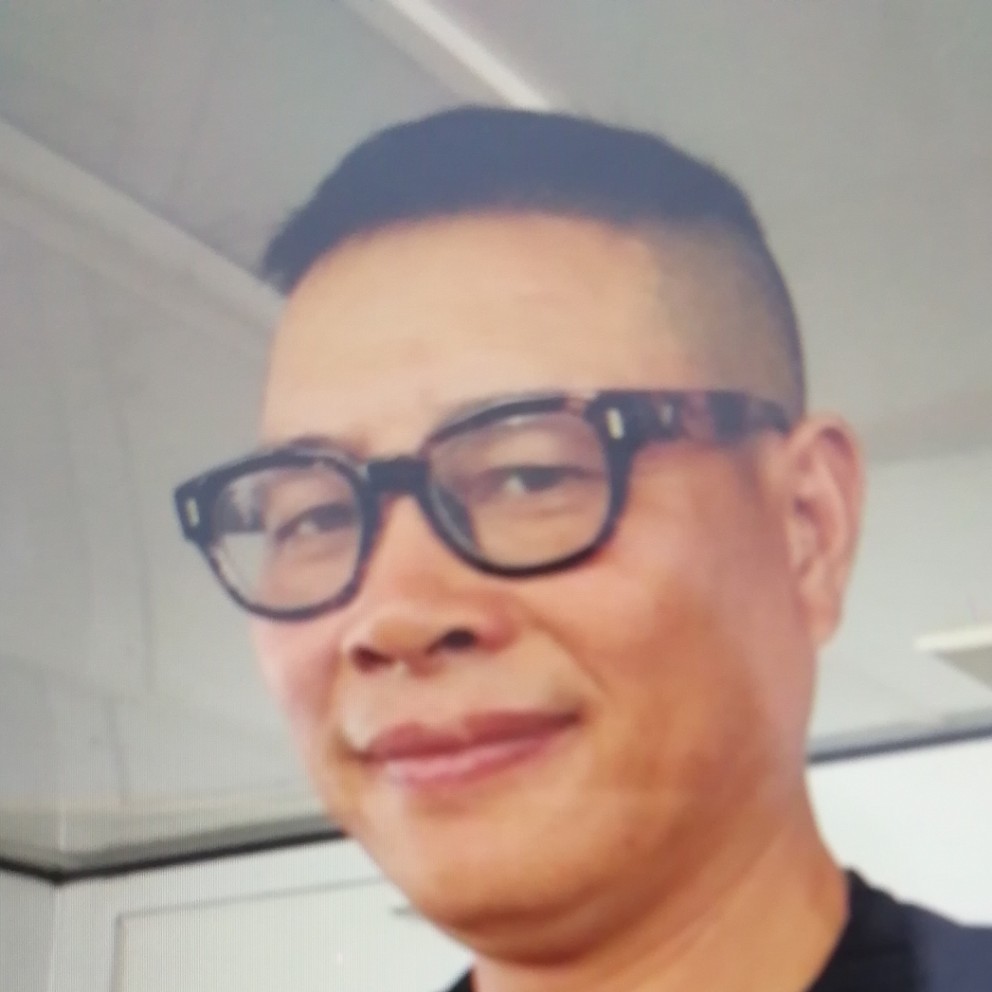 呓语斯文的照片