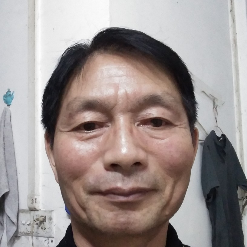 怕寂寞的人的照片
