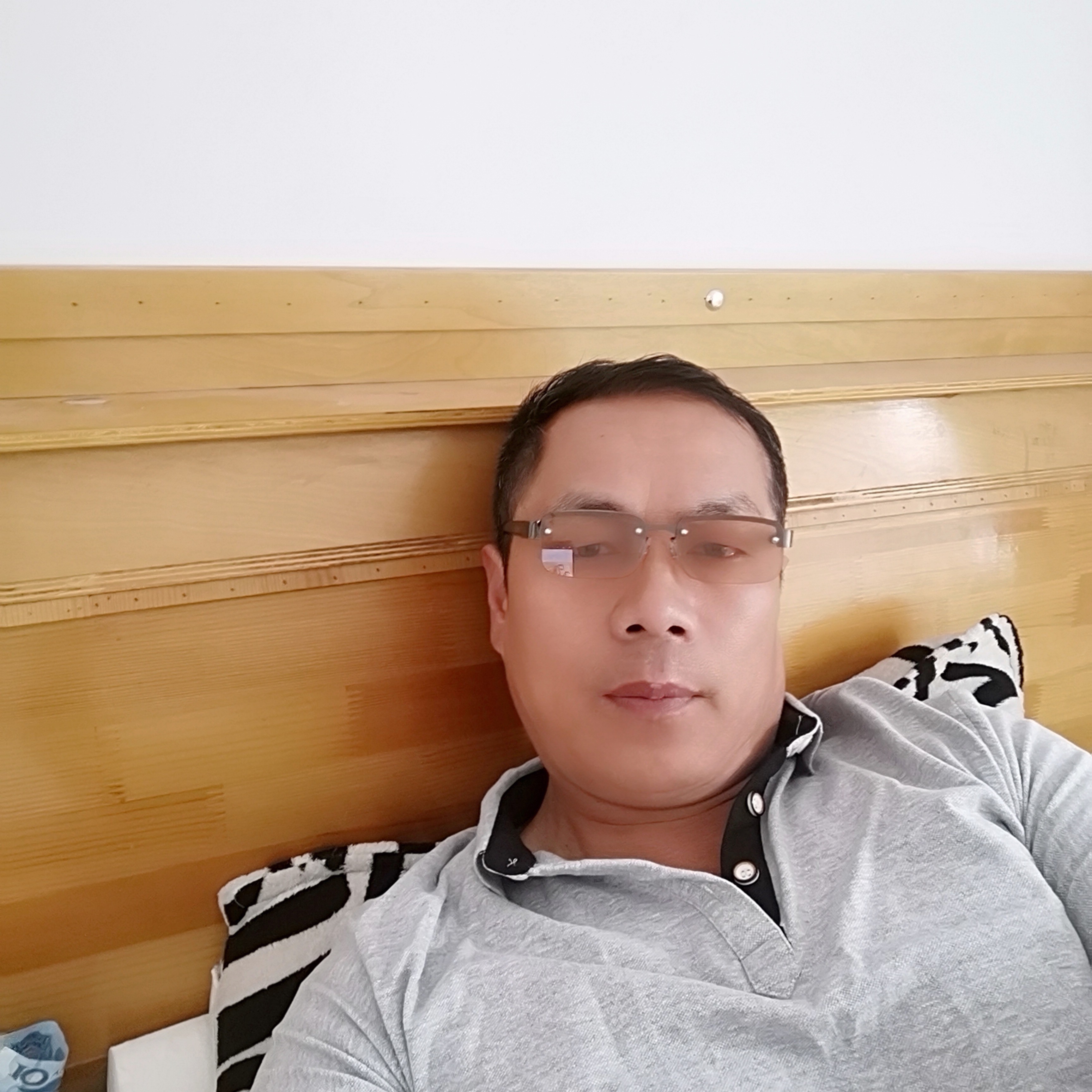 翩飞就自行车的照片