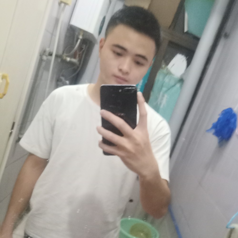 感性蹙眉长颈鹿的照片