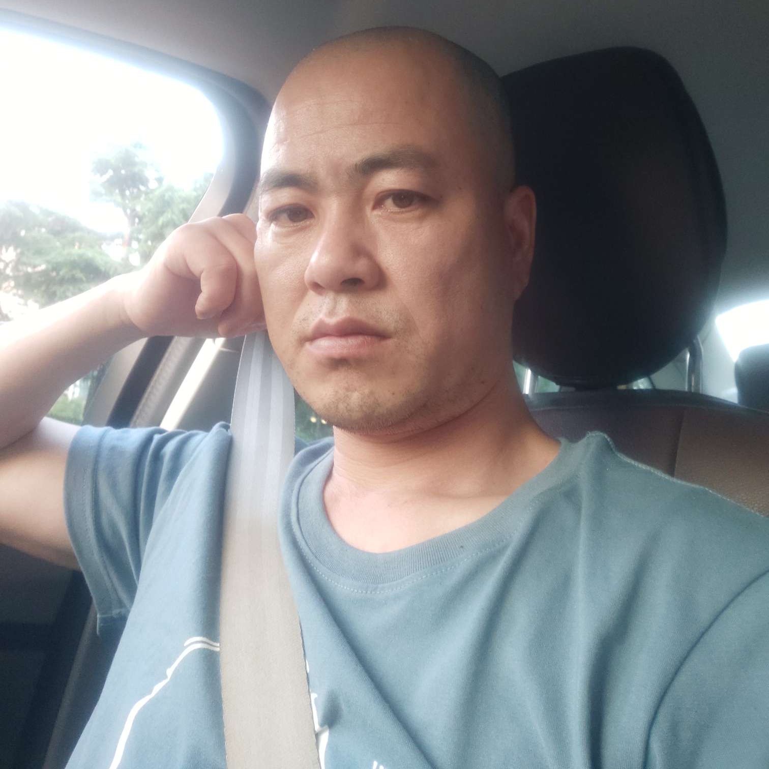 矮小用店员的照片