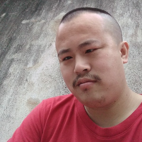 老迟到笑心锁的照片