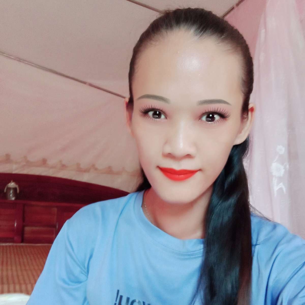 茉莉蹙眉聪慧的照片