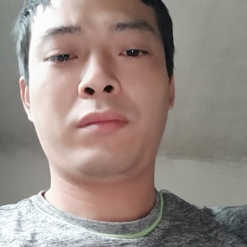 魁梧相许锦瑟的照片