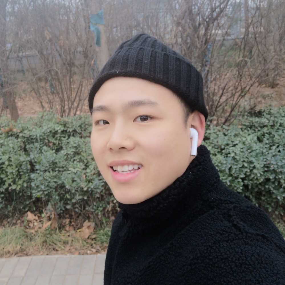 舒适漫步滑板的照片