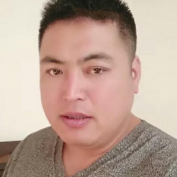 董顶伟的照片