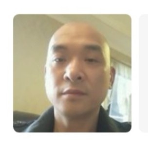 灯塔下面的照片