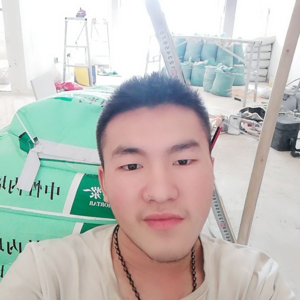 春华爱恋个性的照片