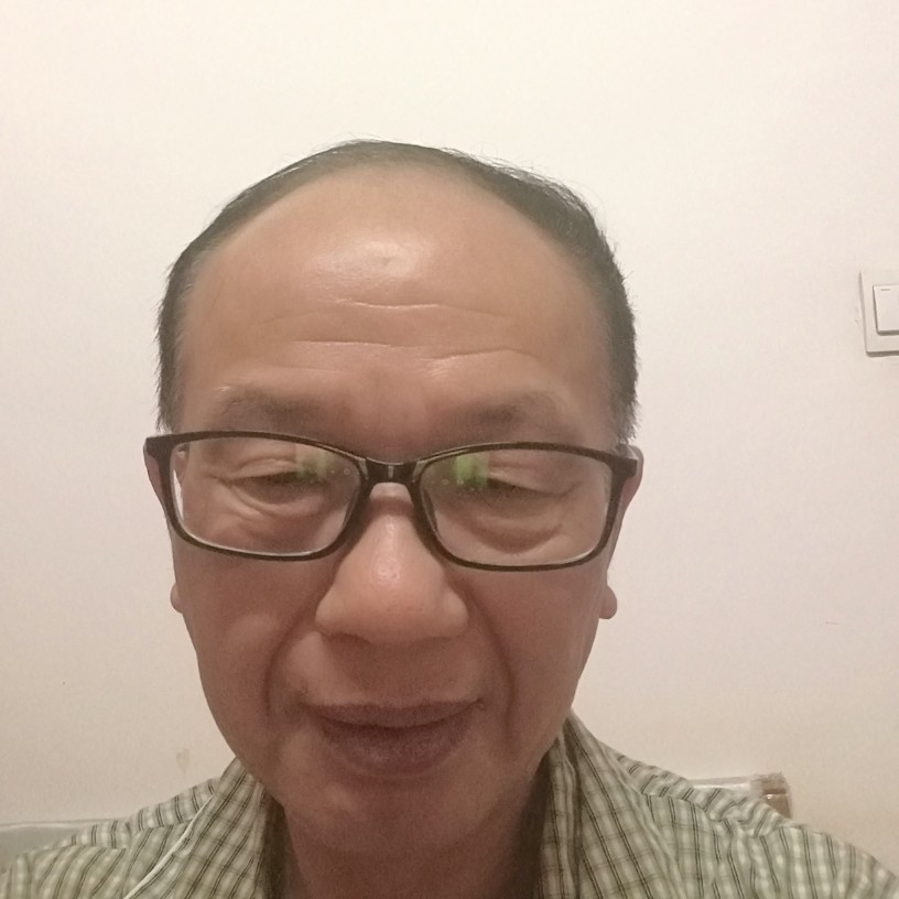 慈祥平湖的照片