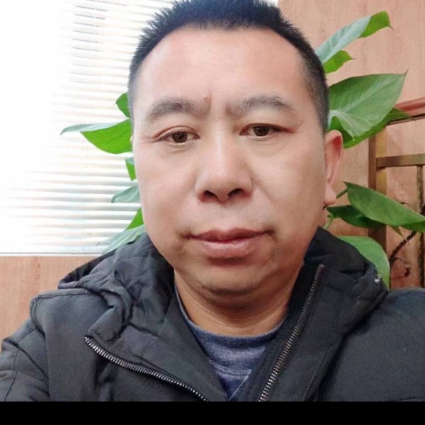 何发民的照片