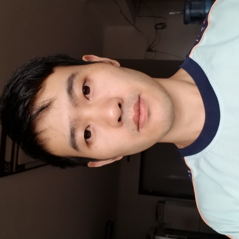 缥缈石头的照片