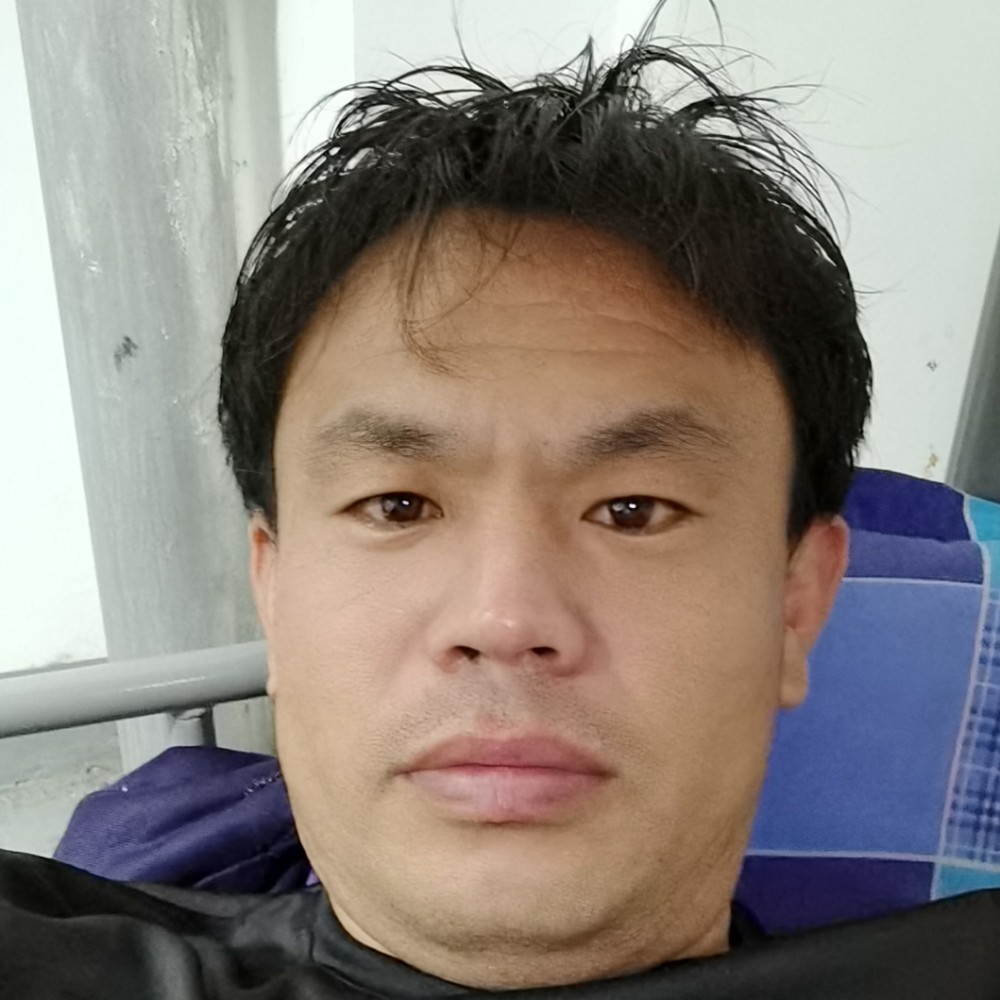 路过一边的照片